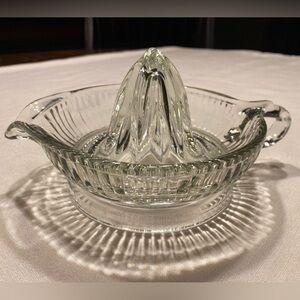 VINTAGE~1950’s~CLEAR GLASS~CITRUS REAMER/JUICER~FINGER HOLD & SPOUT~NICE~G21